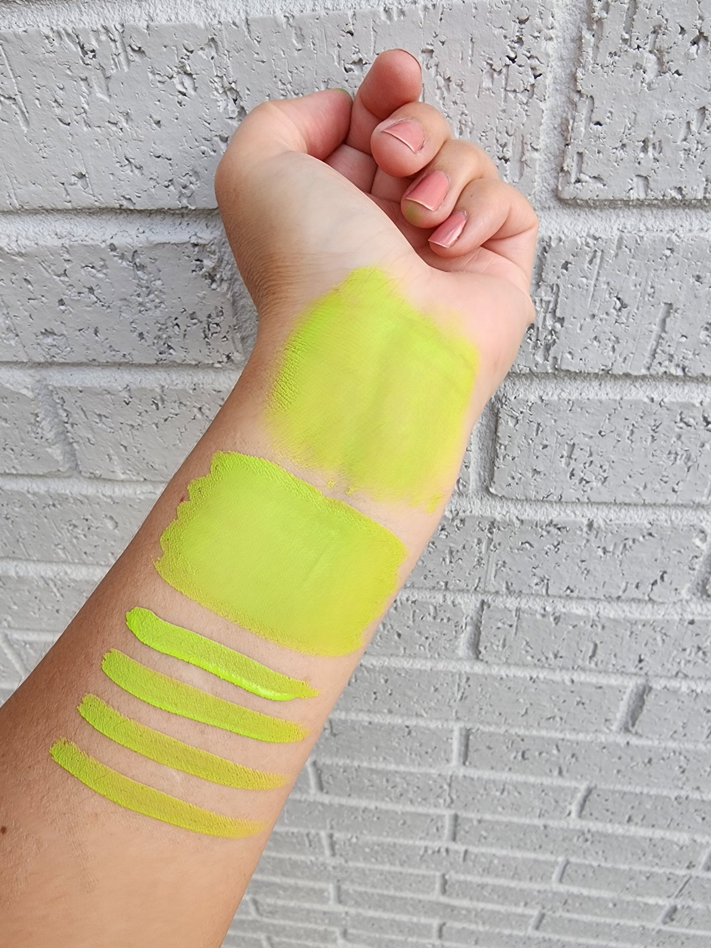 GTX Firefly Green Regular Face Paint