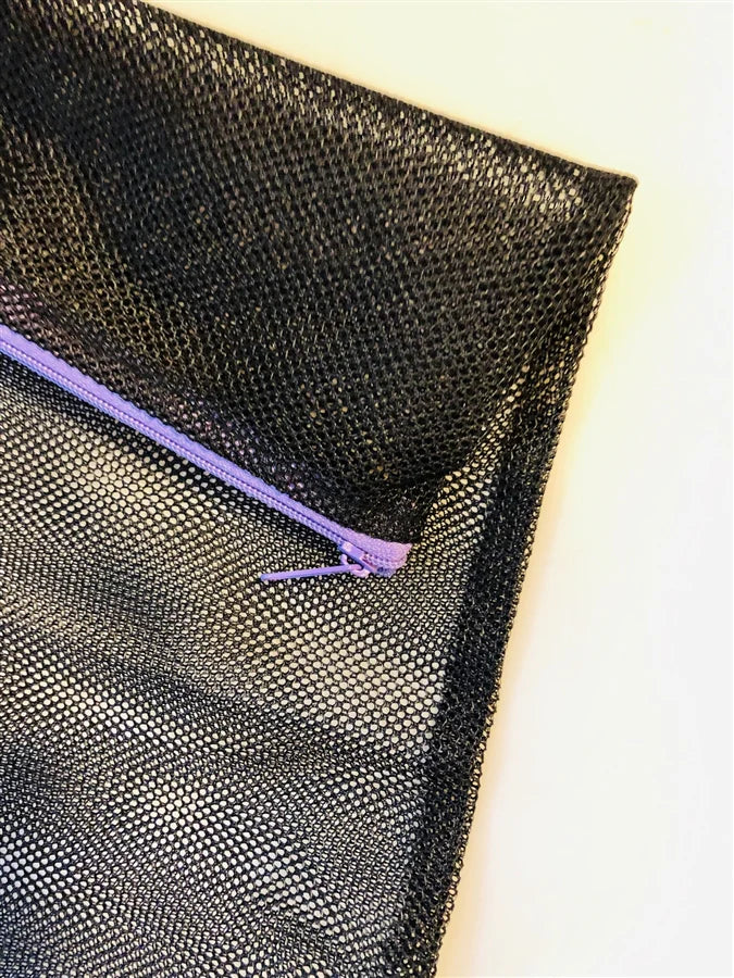 Machine Washable Black Mesh Sponge Bag with Carabiner by Art Factory